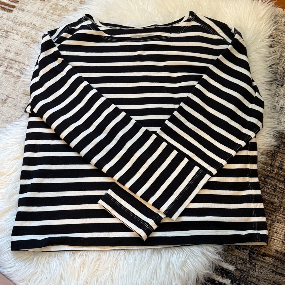 Classic Everlane Black and White Striped Boatneck Top